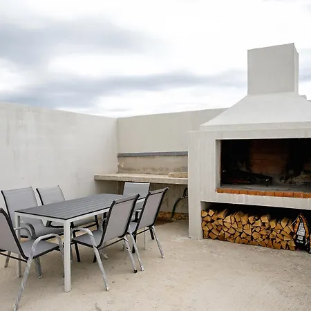 Family-friendly With Swimming Pool - Mulo, Zadar - 24110 Apartament Vrsi