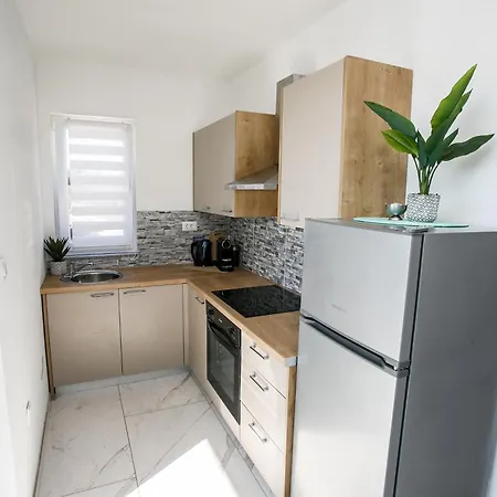 Family-friendly With Swimming Pool - Mulo, Zadar - 24110 * Vrsi