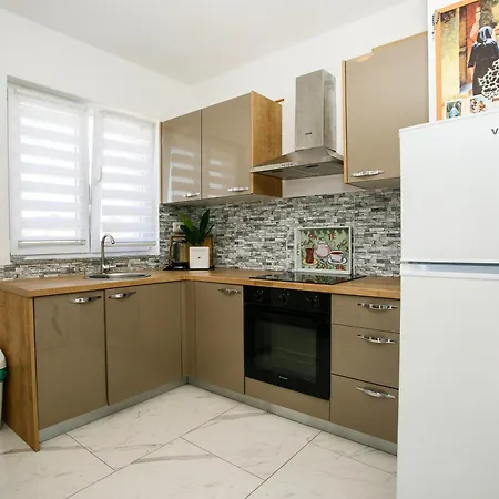 Family-friendly With Swimming Pool - Mulo, Zadar - 24110 * Vrsi