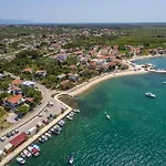 Apartment Family-friendly With Swimming Pool - Mulo, Zadar - 24110 Vrsi