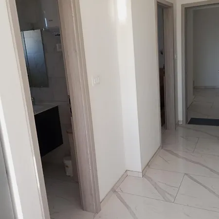 Family-friendly With Swimming Pool - Mulo, Zadar - 24110 דירה ורסי