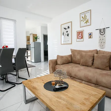 아파트 Family-friendly With Swimming Pool - Mulo, Zadar - 24110 브르시