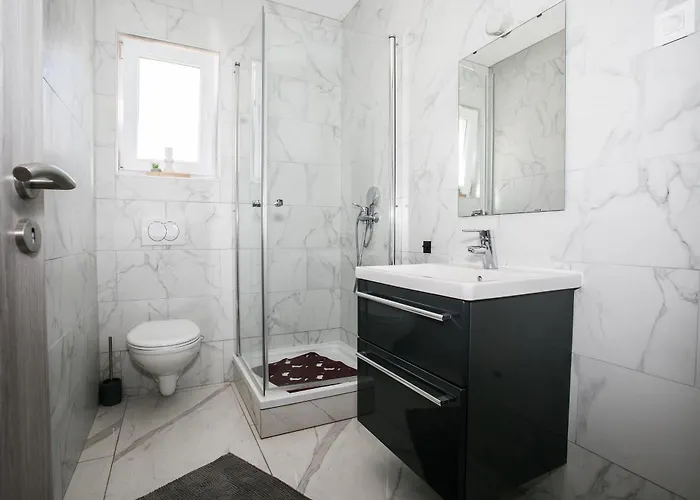 Family-friendly With Swimming Pool - Mulo, Zadar - 24110 Apartment